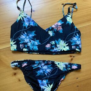 O’Neill Dahlia mid bralette top & classic pant xl